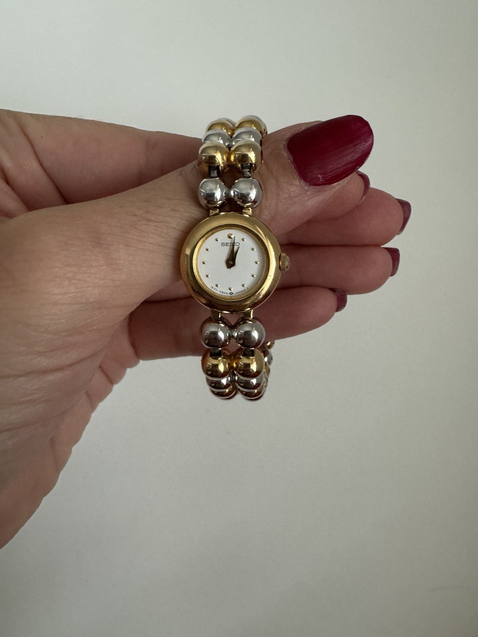 SEIKO Vintage 1990s Watch with Gold Tone and Steel Beaded Bracelet (Rare!)