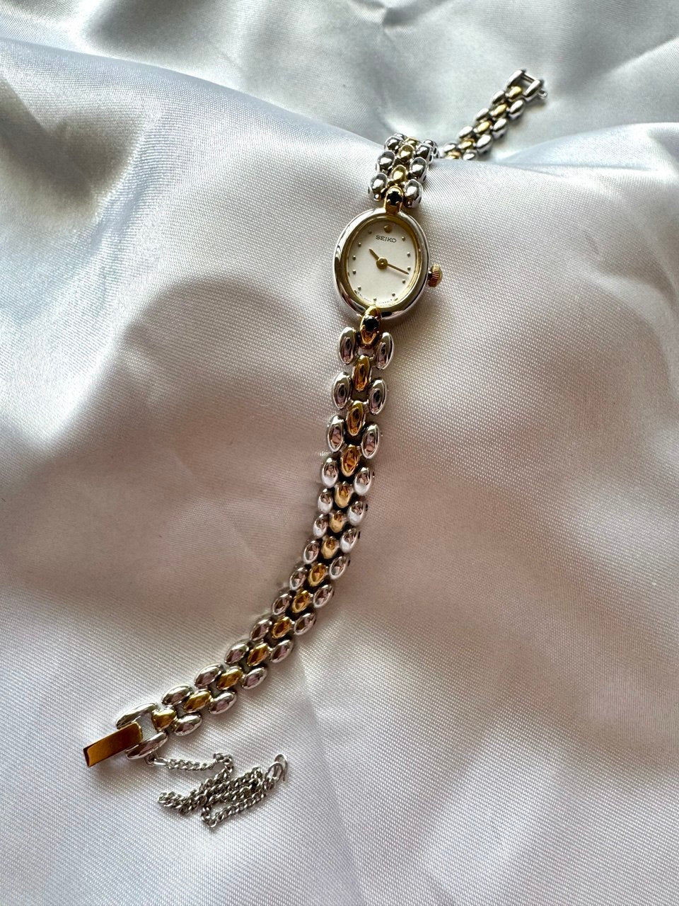 SEIKO Vintage Oval Dial Two-Toned Gold & Steel Sapphire Studded Ladies Quartz Watch