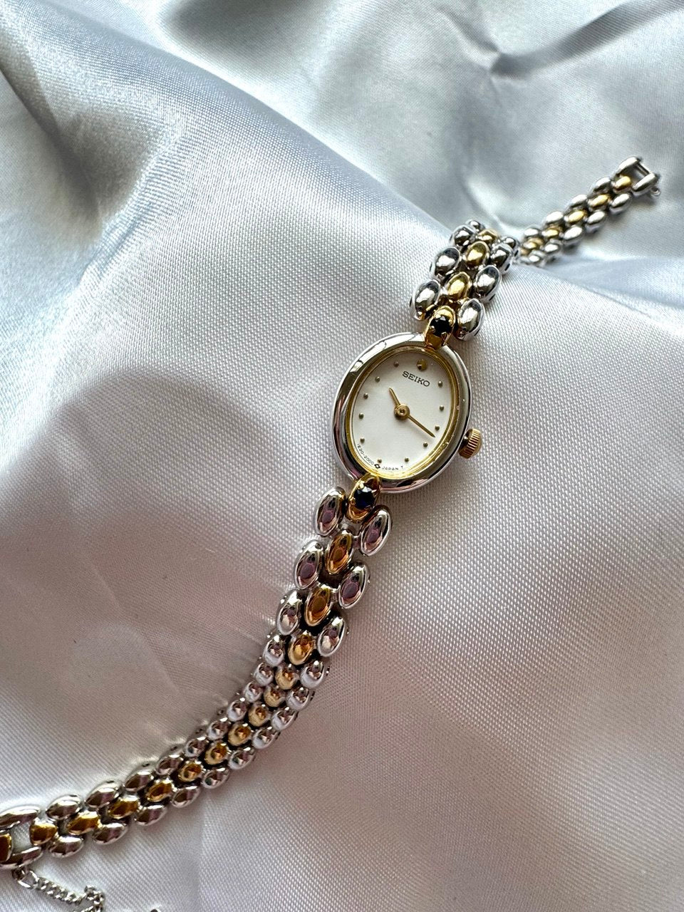 SEIKO Vintage Oval Dial Two-Toned Gold & Steel Sapphire Studded Ladies Quartz Watch