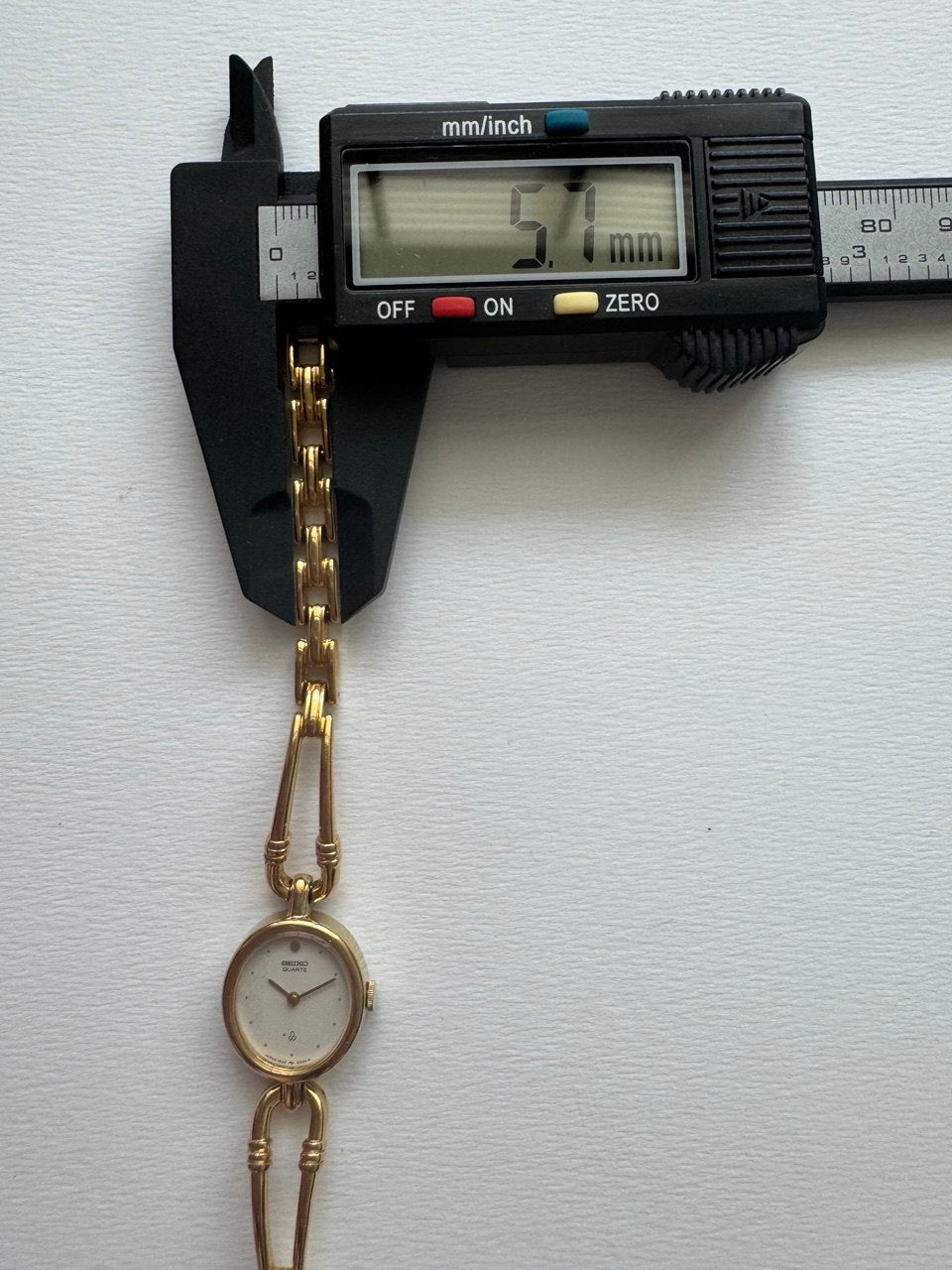 SEIKO Nautical Knots Gold Tone Bracelet Ladies Quartz Watch (RARE!)