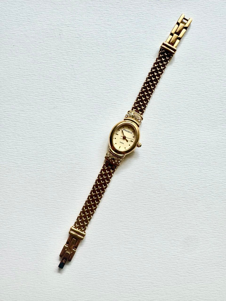 ELGIN “The Starlet” 1990s Gold-Tone Mesh Diamond-Accented Oval Face Quartz Bracelet Watch