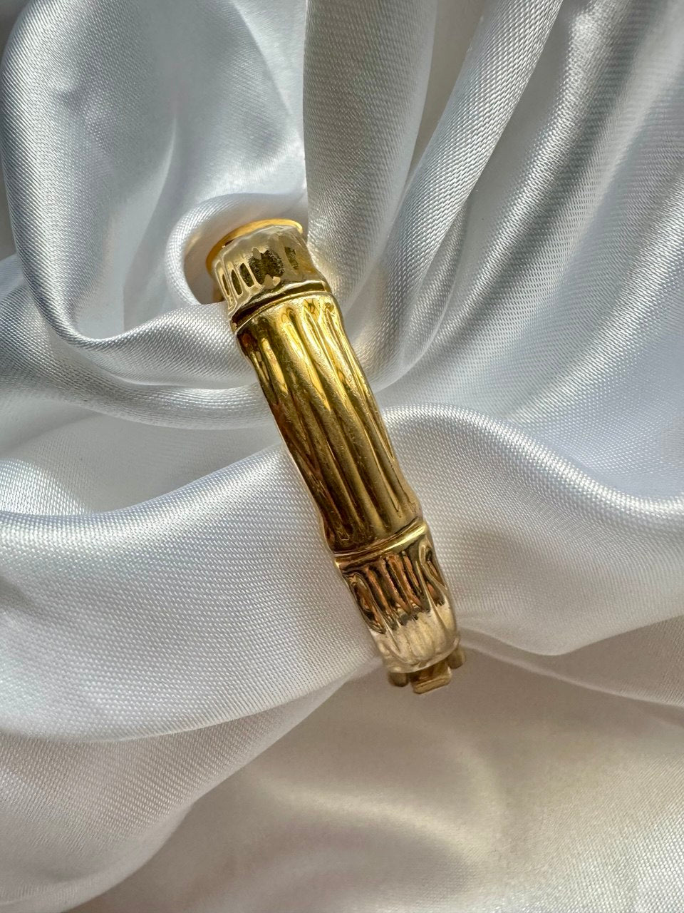 CITIZEN “The Empress” 1990s Gold-Tone Oval Face Quartz Bamboo Bangle Watch