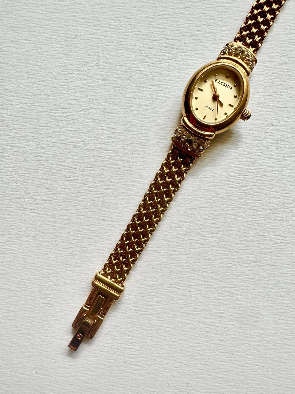 ELGIN “The Starlet” 1990s Gold-Tone Mesh Diamond-Accented Oval Face Quartz Bracelet Watch