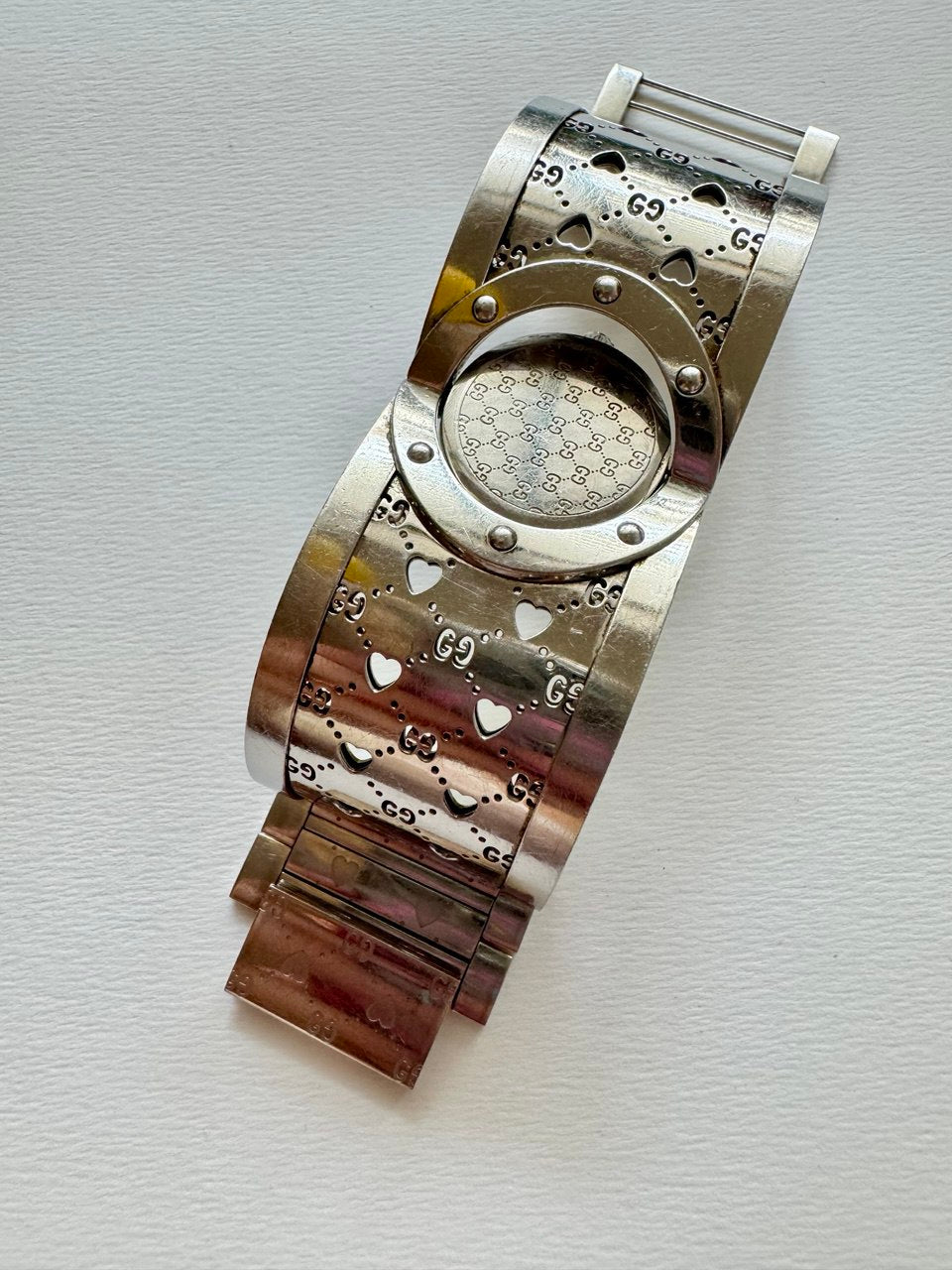GUCCI Twirl Mother of Pearl Cuff Bangle Quartz Ladies Watch