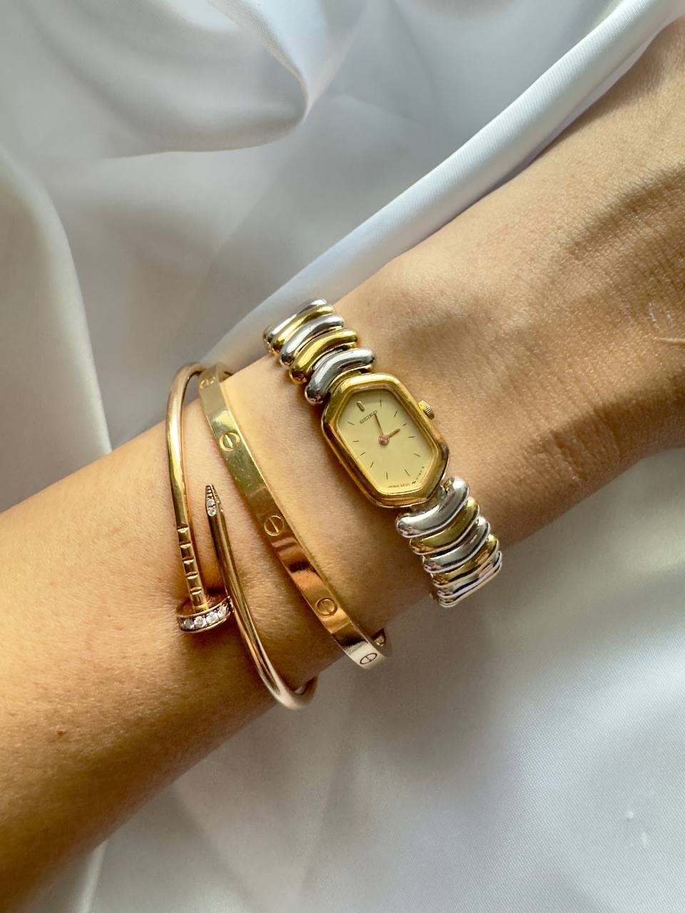 SEIKO Lune d'Or Two-Tone Vintage Ladies Quartz Bracelet Watch