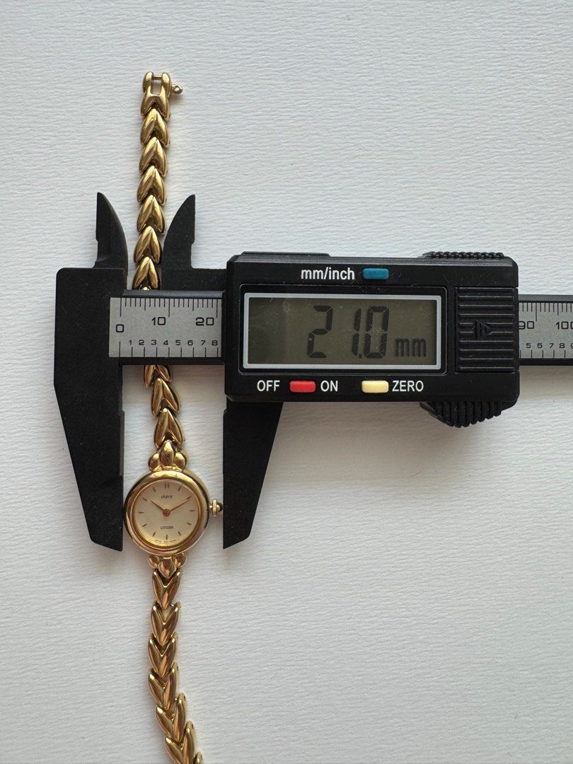 CITIZEN Chere Vintage Heart Bracelet Ladies Gold-tone Watch
