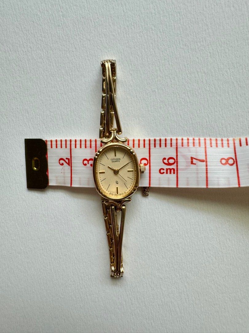 CITIZEN Gold Oval Dial Ladies Wrist Watch (Vintage)