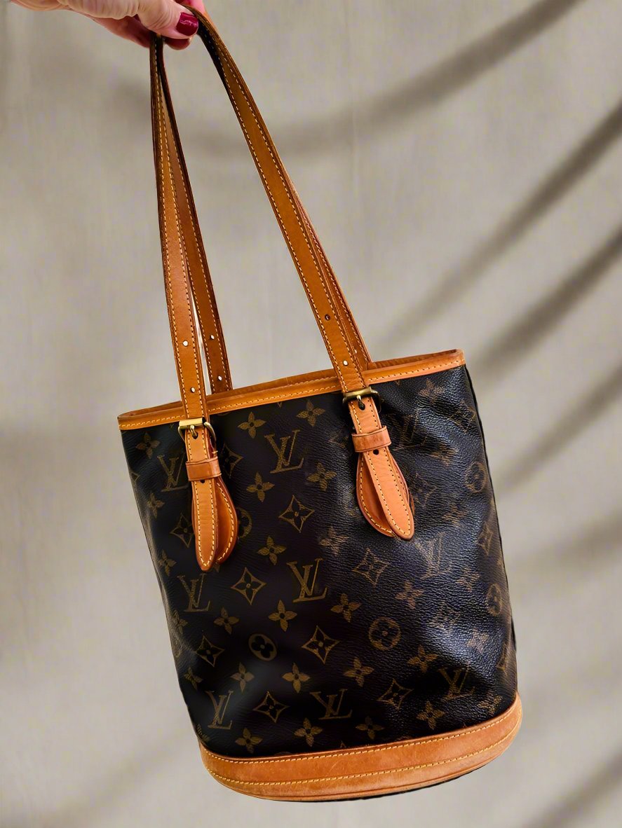 LOUIS VUITTON Bucket Marais Bag in Small Monogram (Vintage 2006