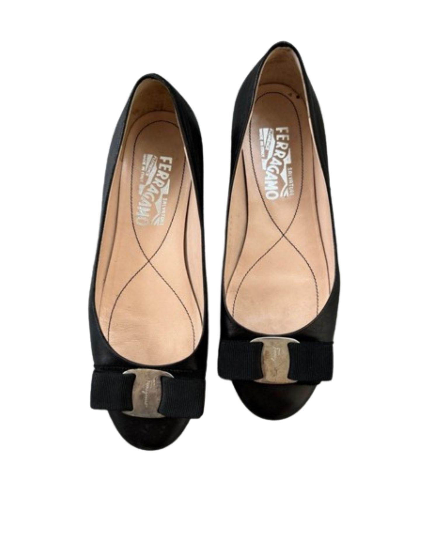 FERRAGAMO Varina Leather Flats in Black SHW