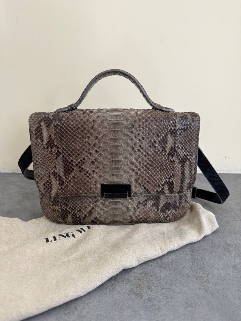 LINGWU Exotic Snake Skin Shoulder Bag Black Brass Hardware