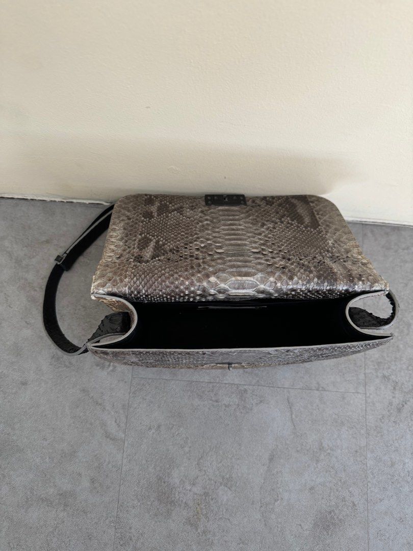 LINGWU Exotic Snake Skin Shoulder Bag Black Brass Hardware