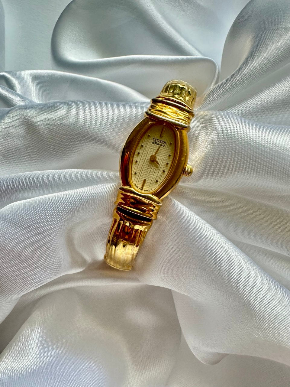CITIZEN “The Empress” 1990s Gold-Tone Oval Face Quartz Bamboo Bangle Watch