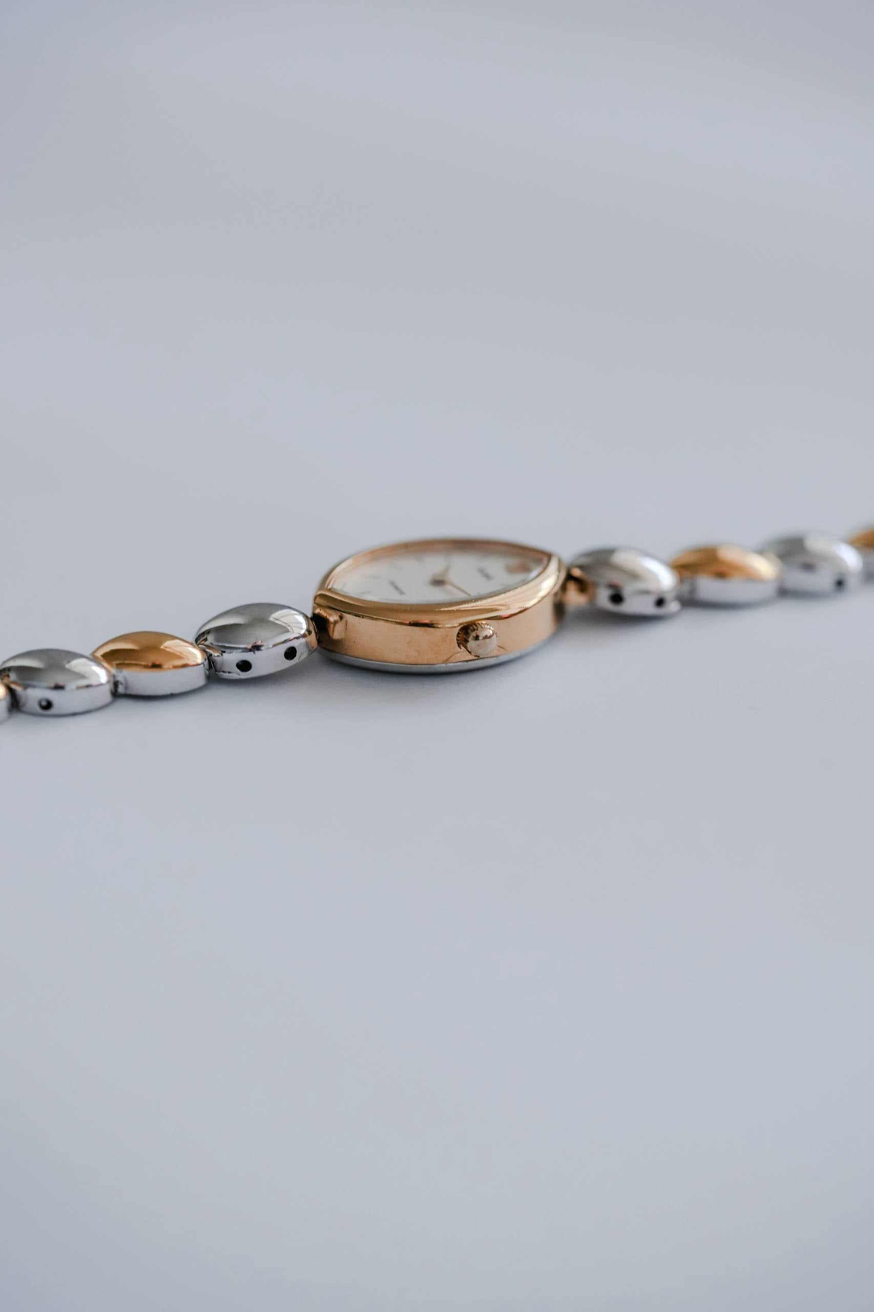 Seiko Alba pebble link bracelet underside detail