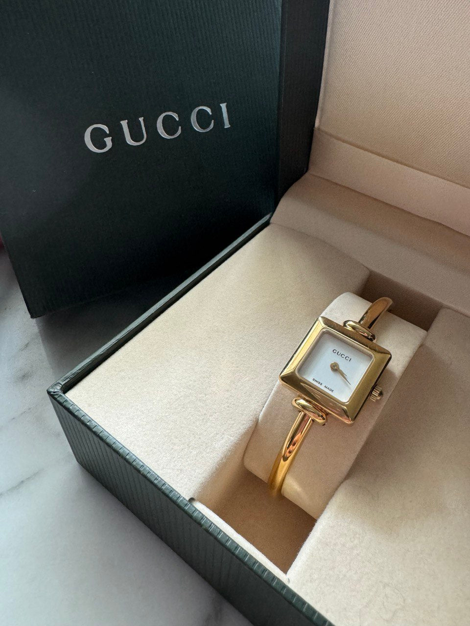 Vintage Gucci 1900L Bangle Watch in Gold Tone (Rare!)