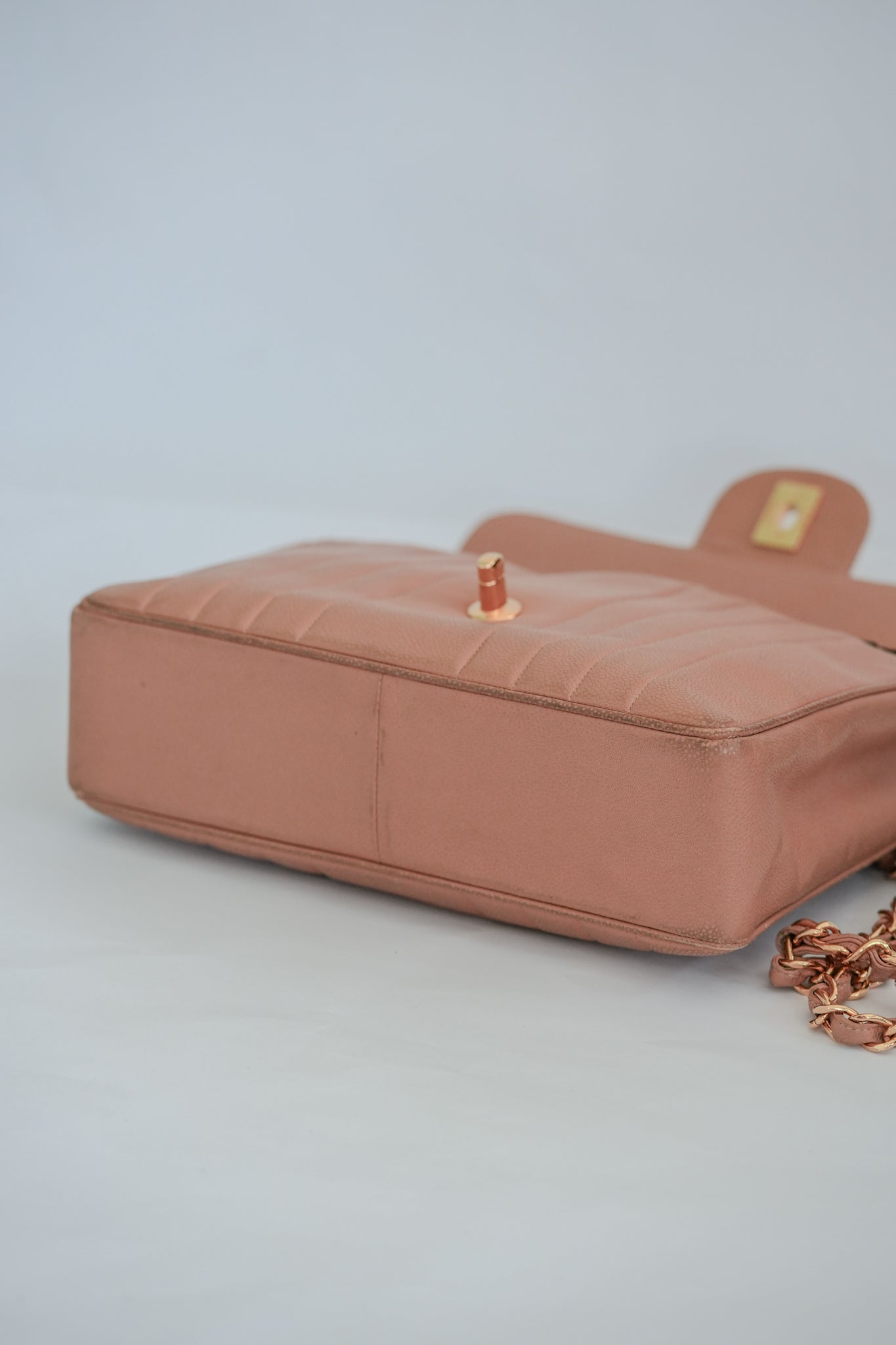 CHANEL 1994 - 1996 Vintage Beige Caviar Vertical Classic Flap Jumbo Bag with 24K Gold Hardware