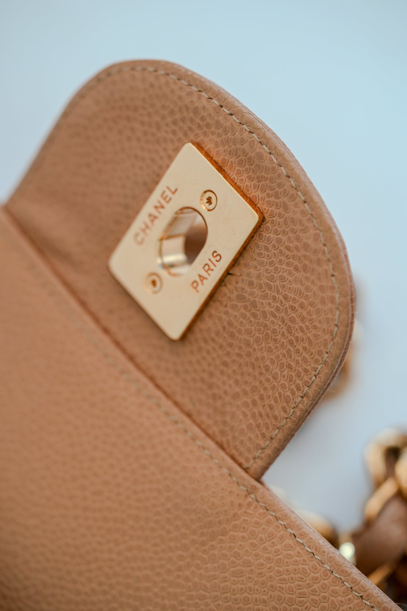 CHANEL 1994 - 1996 Vintage Beige Caviar Vertical Classic Flap Jumbo Bag with 24K Gold Hardware