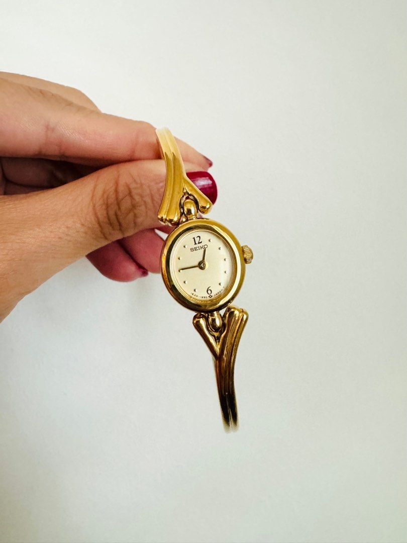 SEIKO Dainty 1990s Gold-Plated Wish Bone Ladies Quartz Watch With Semi Bangle Bracelet