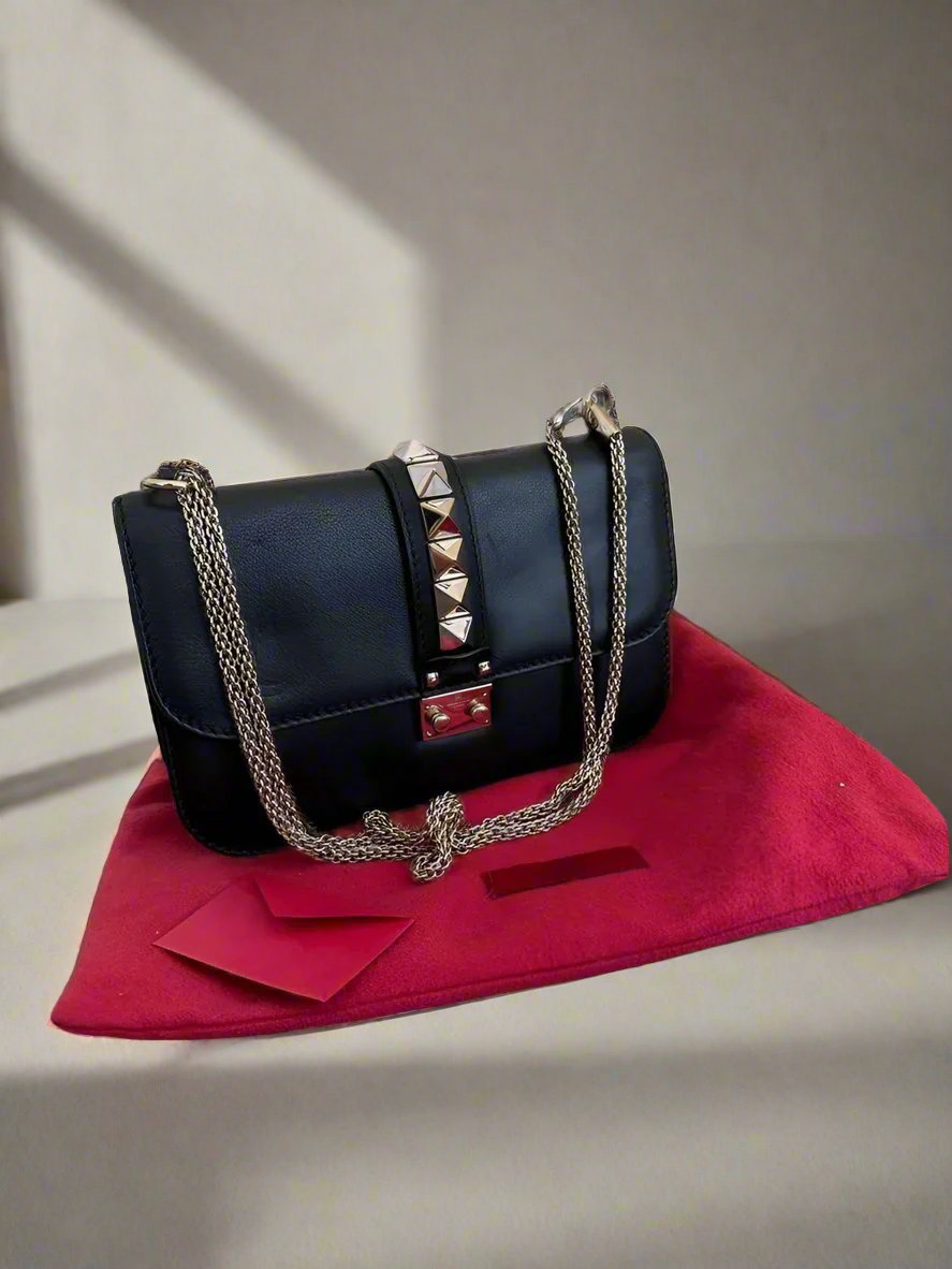 VALENTINO GARAVANI Rockstud Glam Lock Bag in Black Smooth Leather Medium Size