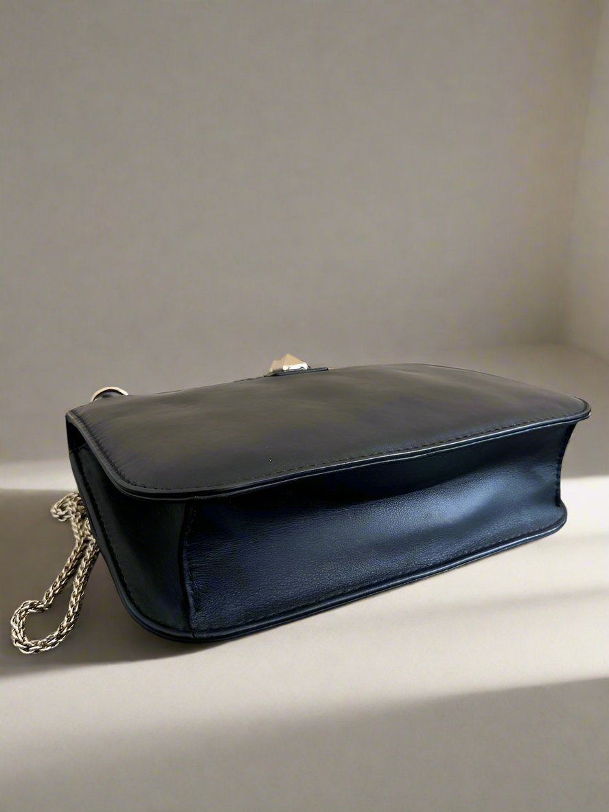 VALENTINO GARAVANI Rockstud Glam Lock Bag in Black Smooth Leather Medium Size